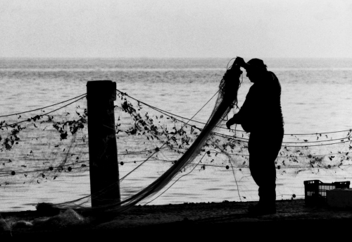 Pescatore reti bn